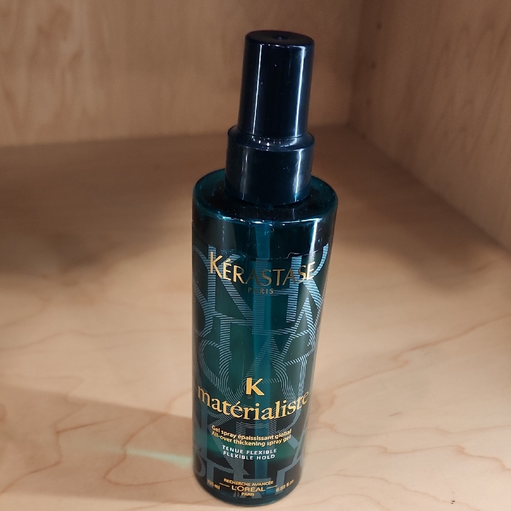 Matérialiste Spray Gel